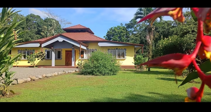 FINCA  EN COSTA RICA CON LICENCIA AIRBNB EN VENTA - Arcadia Barcelona