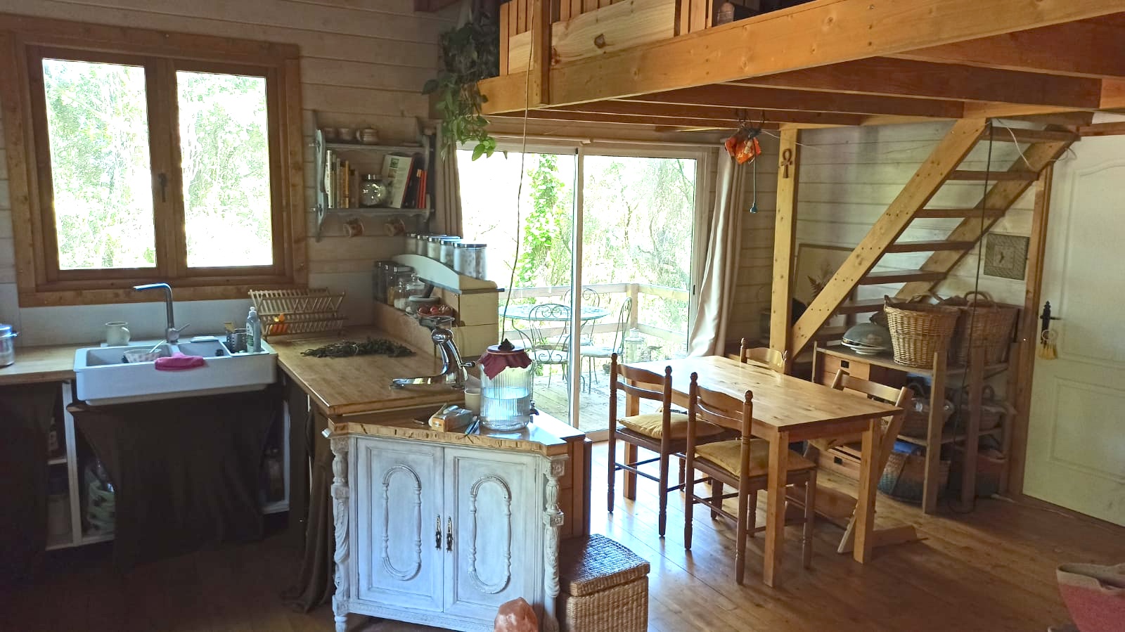 Bonito bungalow para desmontar. Fácil montaje